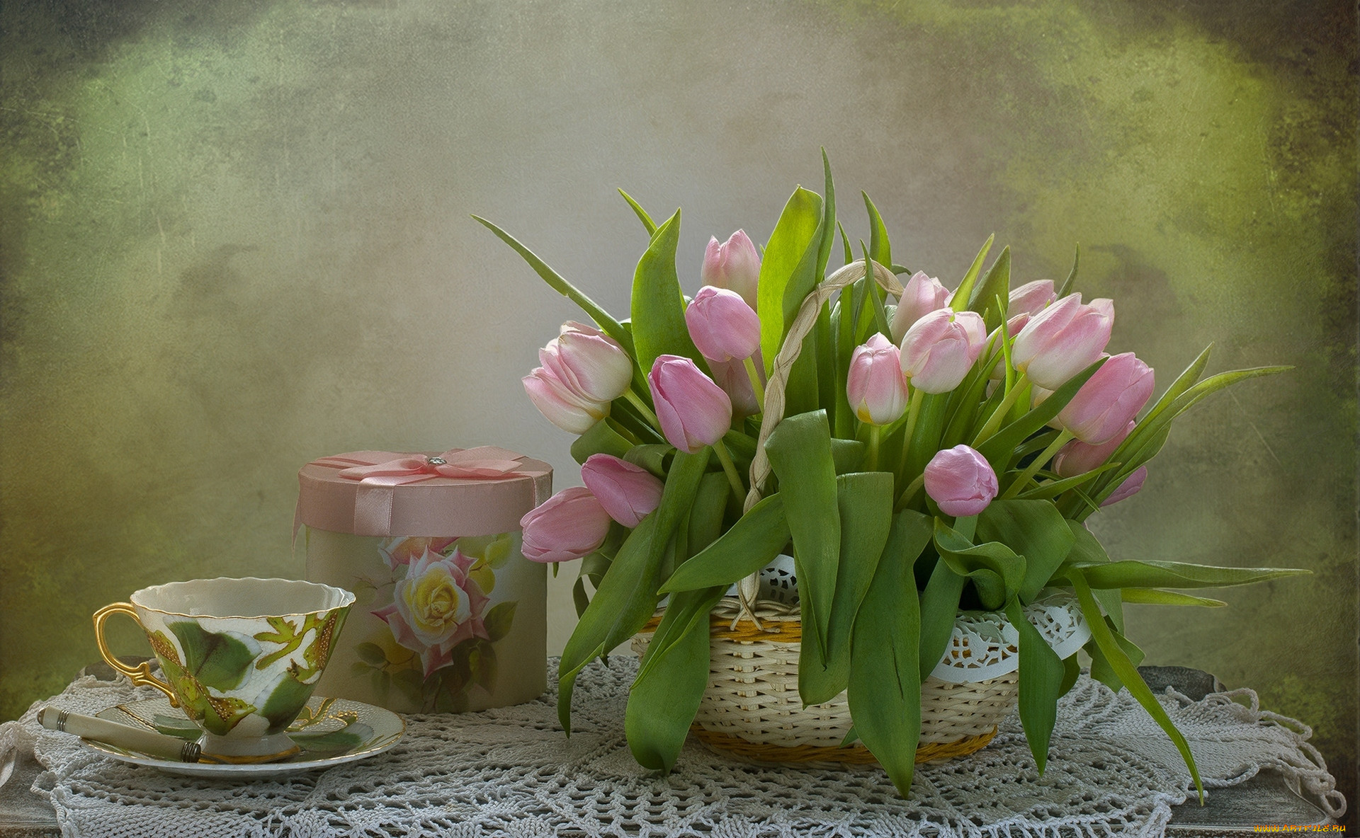 Доброе весеннее утро с тюльпанами картинки. Натюрморт с весенними цветами. Весенний букет. Букет весенних цветов. Нежные весенние цветы.